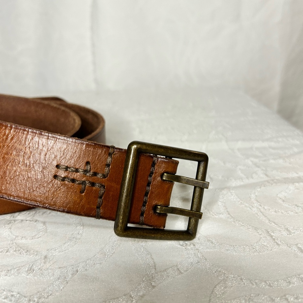 FRYE Men's Brown Genuine Leather Belt. Size 42. - Picture 4 of 9
